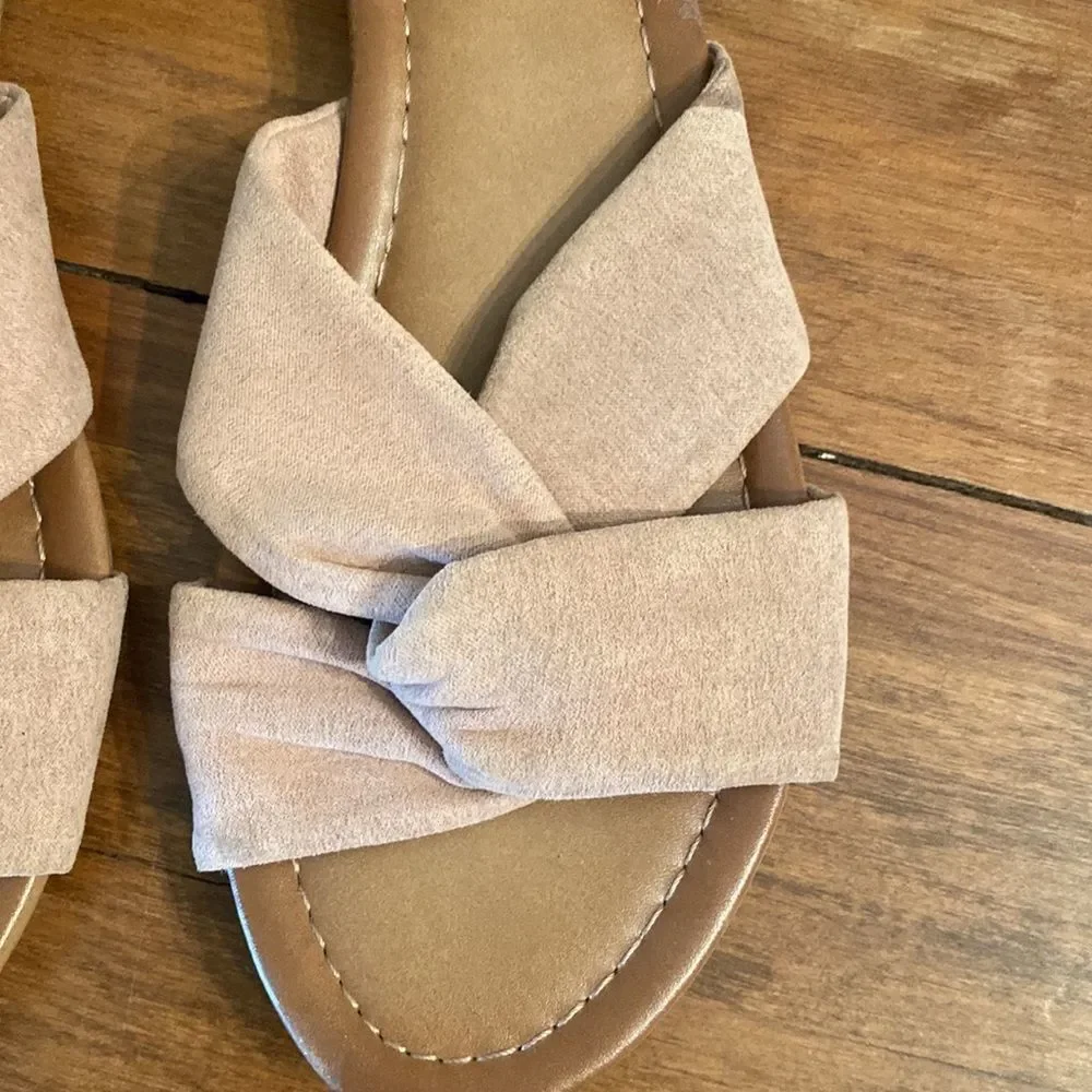 MakaLu California Size 9 Sandals Pink Suede - Picture 4 of 12